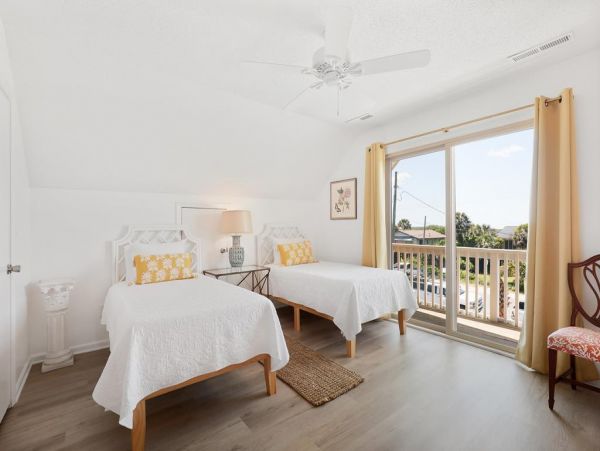 Folly Beach Home 1019588