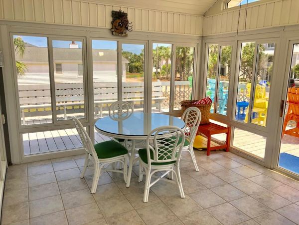 Folly Beach Home 1019595