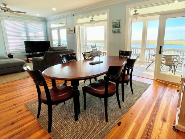 Folly Beach Home 1019599