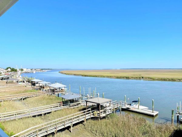 Folly Beach Home 1019599