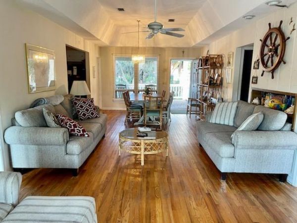 Folly Beach Home 1019601