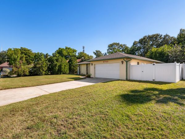 Anna Maria Island Holmes Beach Home 1019608