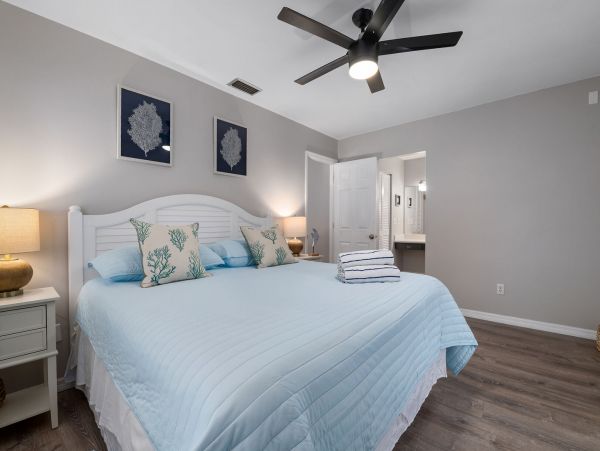 Anna Maria Island Holmes Beach Home 1019608