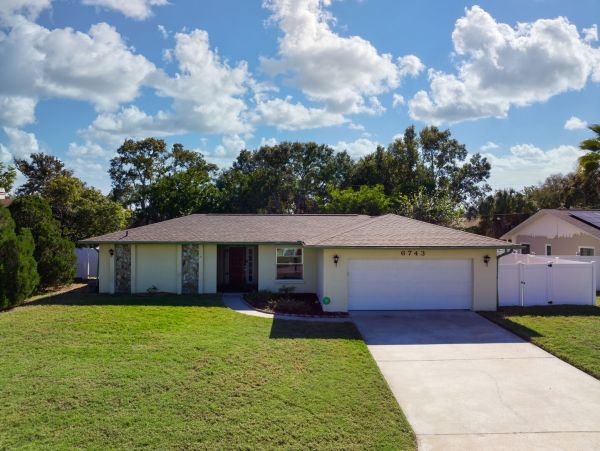 Anna Maria Island Holmes Beach Home 1019608