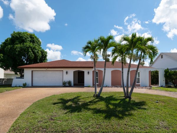 Anna Maria Island Holmes Beach Home 1019610