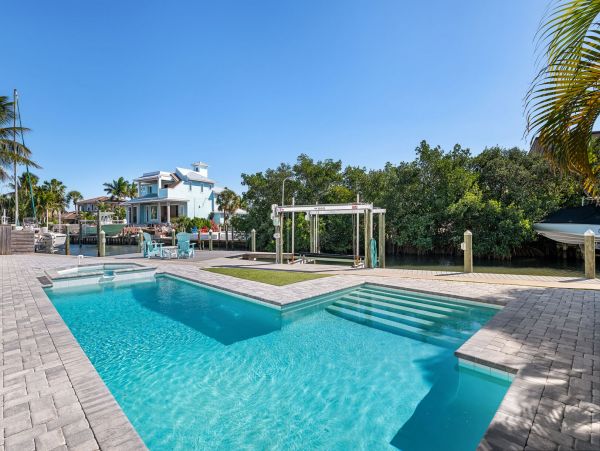 Anna Maria Island Holmes Beach Home 1019613