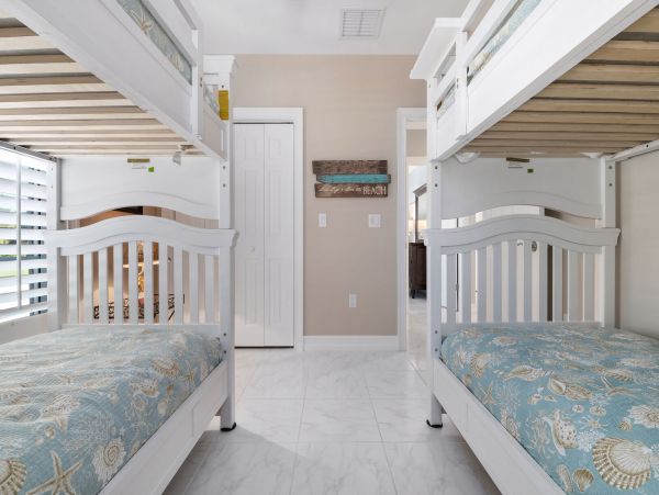 Anna Maria Island Holmes Beach Home 1019613