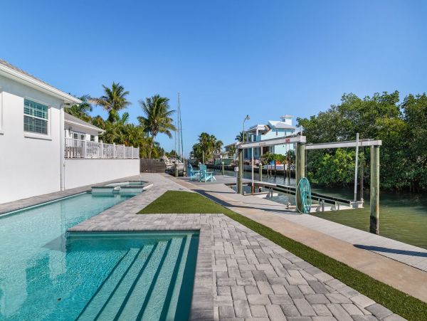 Anna Maria Island Holmes Beach Home 1019613