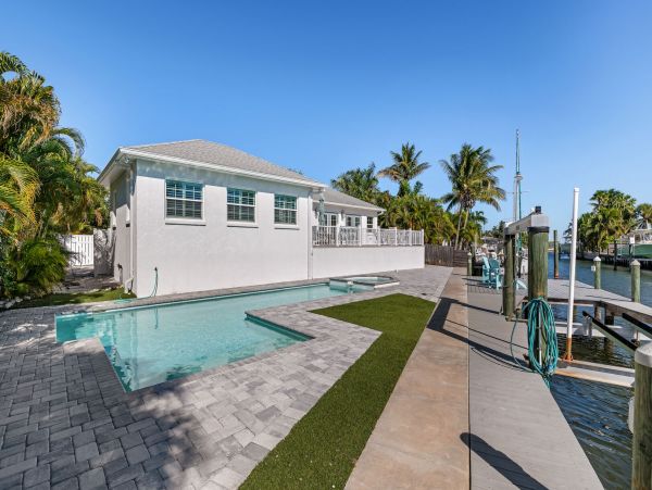 Anna Maria Island Holmes Beach Home 1019613