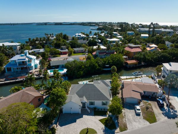 Anna Maria Island Holmes Beach Home 1019613