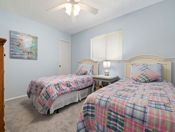 Short Drive to Beaches Lovely Seasonal Pool Vacation Home