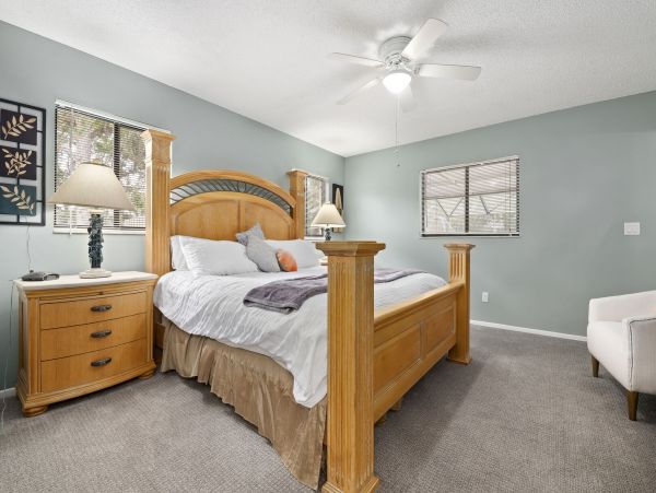 Short Drive to Beaches Lovely Seasonal Pool Vacation Home