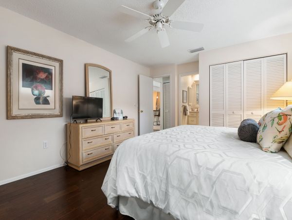Anna Maria Island Holmes Beach Home 1019615