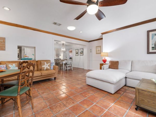 Anna Maria Island Holmes Beach Home 1019618