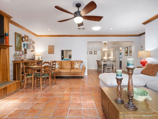 Anna Maria Island Holmes Beach Home 1019618