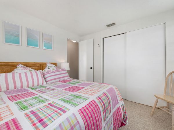 Waterfront 3 Bedroom Home with Dock Sleeps 6