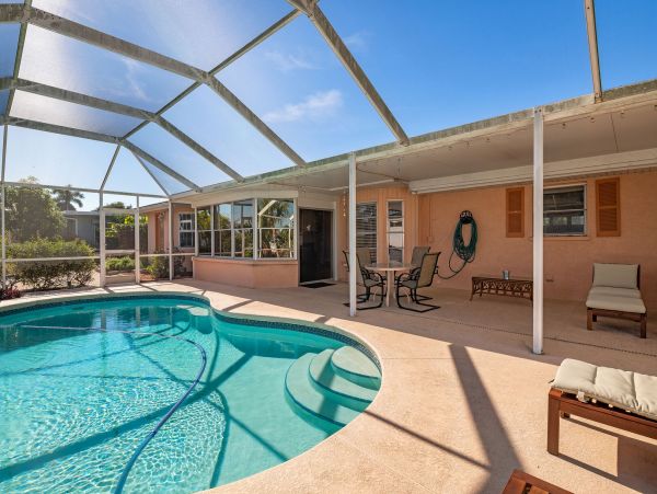 Anna Maria Island Holmes Beach Home 1019623