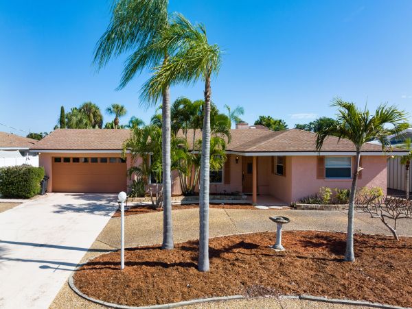Anna Maria Island Holmes Beach Home 1019623