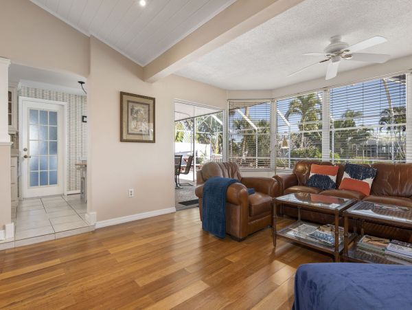 Anna Maria Island Holmes Beach Home 1019623