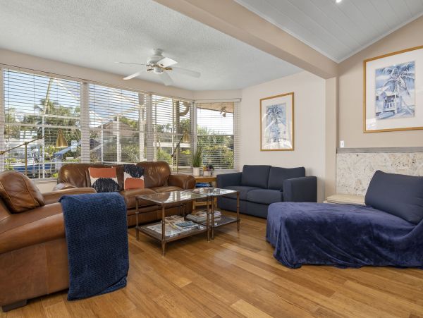 Anna Maria Island Holmes Beach Home 1019623