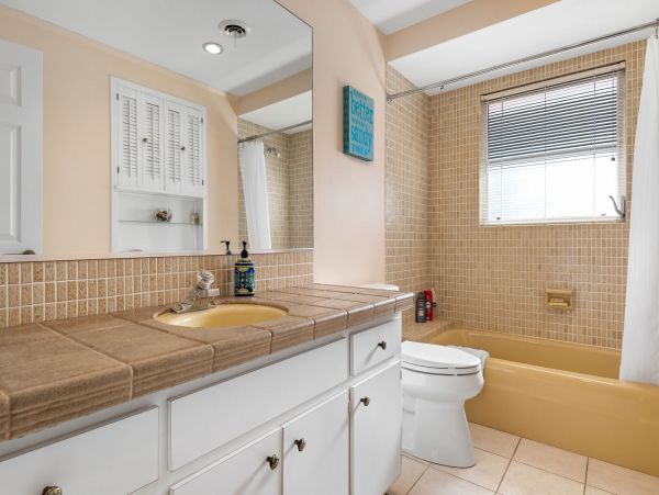 Anna Maria Island Holmes Beach Home 1019623