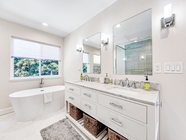 Forestville Vineyard Home 4 Bedrooms & Private Pool