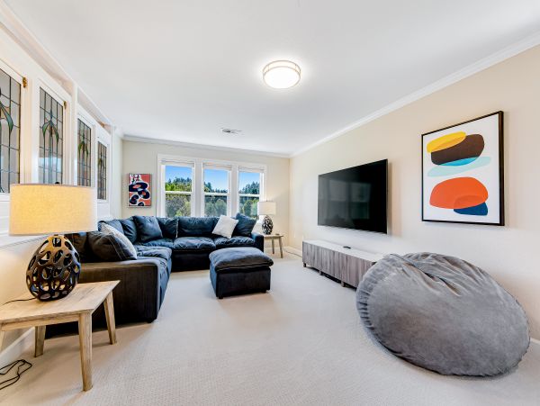 Forestville Vineyard Home 4 Bedrooms & Private Pool