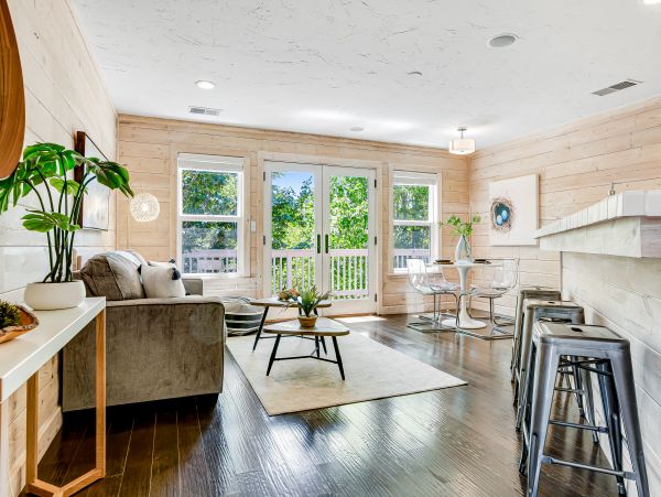 Forestville Vineyard Home 4 Bedrooms & Private Pool