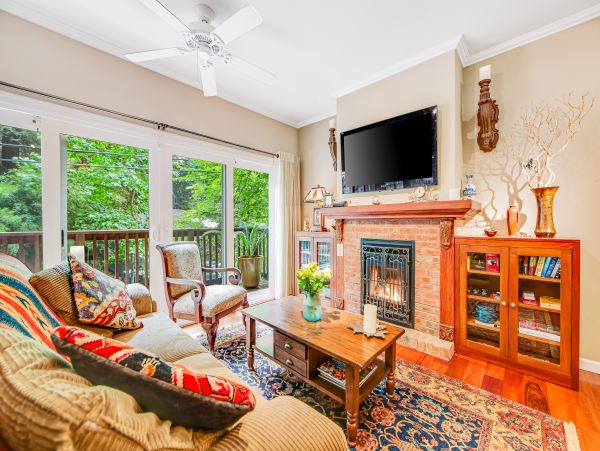 Sonoma County Home 1019678