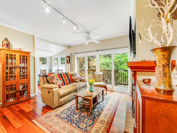 Sonoma County Home 1019678