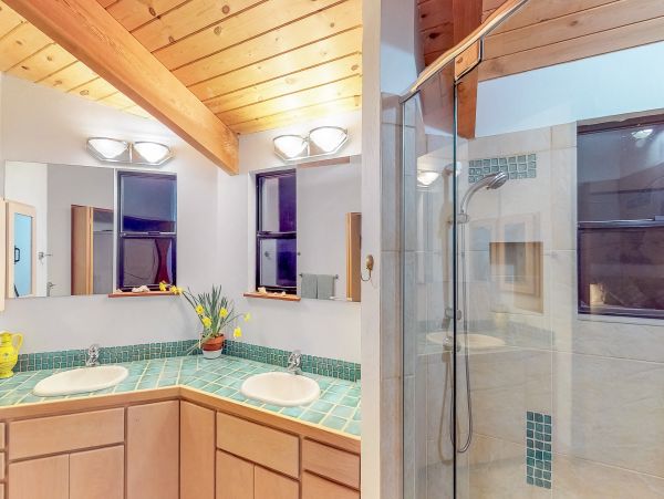 Sonoma County Home 1019690