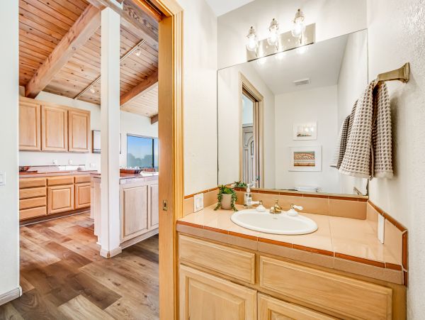 Sonoma County Home 1019697