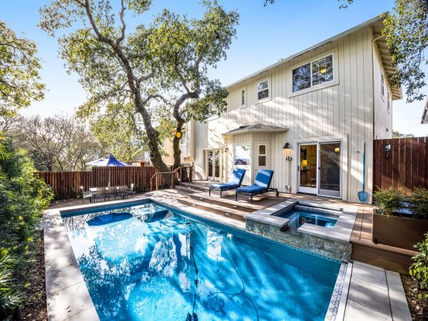Luxury Sonoma Vacation Pool Home with Hot Tub Sleeps 8