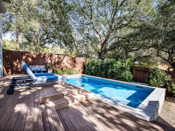 Luxury Sonoma Vacation Pool Home with Hot Tub Sleeps 8