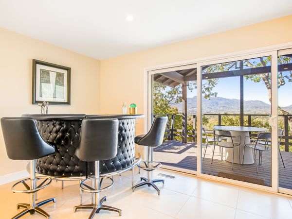 Beautiful 3 Bedroom Home in Sonoma with Great Views