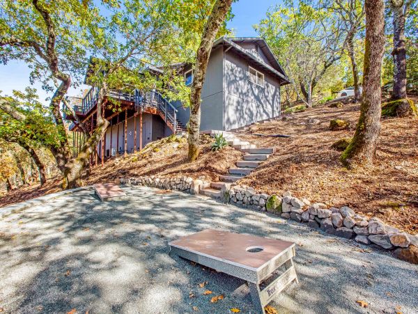 Beautiful 3 Bedroom Home in Sonoma with Great Views