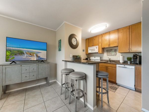 Cozy One Bedroom Vacation Rental in Holmes Beach