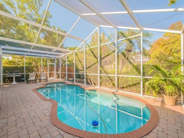 Anna Maria Island Holmes Beach Home 1019716