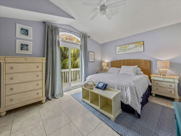 Anna Maria Pool Home Walk to Everything!