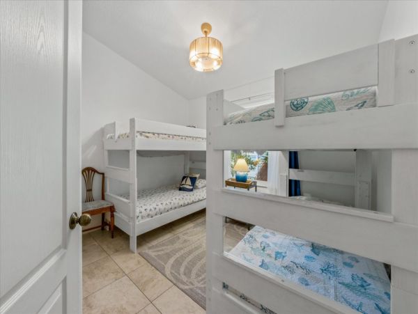 Anna Maria Pool Home Walk to Everything!