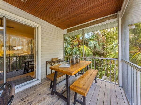 Anna Maria Pool Home Walk to Everything!