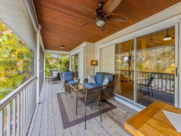 Anna Maria Pool Home Walk to Everything!