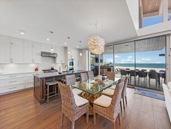 New Luxury Beach House on Anna Maria Island Wow Factor