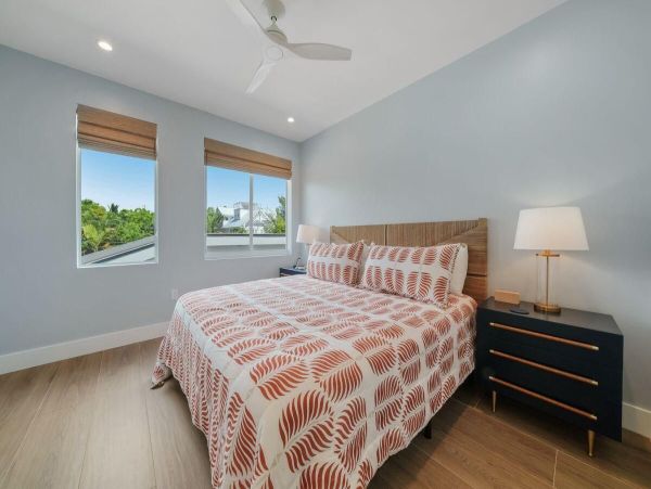 New Luxury Beach House on Anna Maria Island Wow Factor
