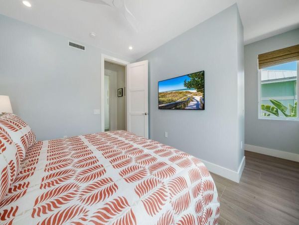 New Luxury Beach House on Anna Maria Island Wow Factor