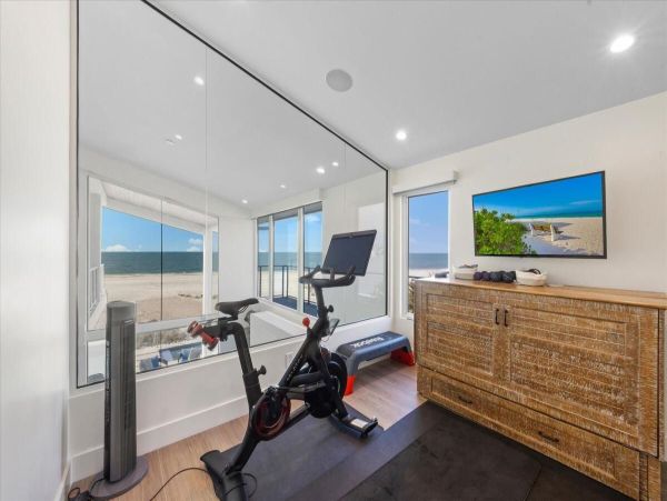New Luxury Beach House on Anna Maria Island Wow Factor