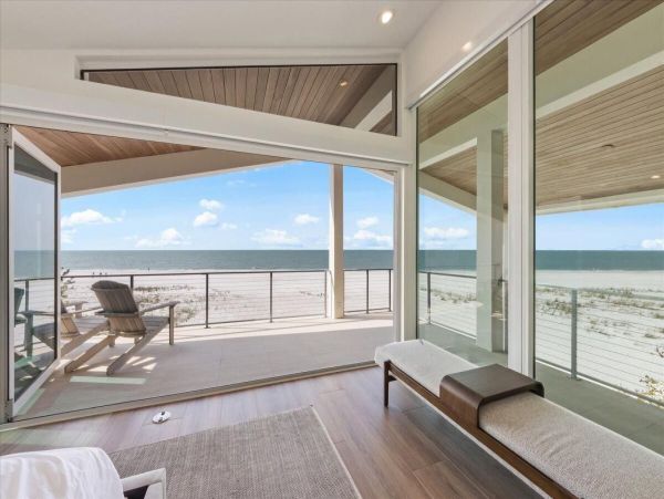 New Luxury Beach House on Anna Maria Island Wow Factor