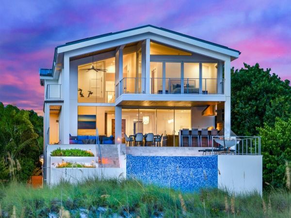 New Luxury Beach House on Anna Maria Island Wow Factor