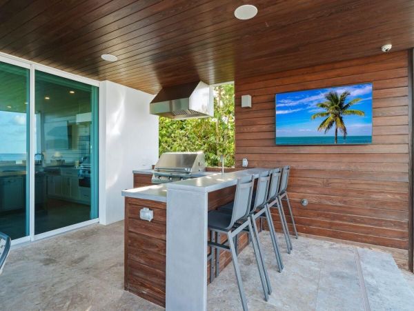 New Luxury Beach House on Anna Maria Island Wow Factor