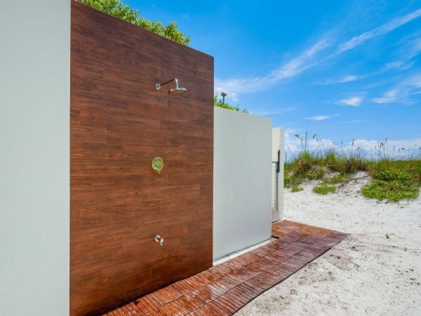 New Luxury Beach House on Anna Maria Island Wow Factor